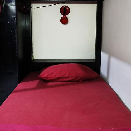 Neo Moritz Homestay Бандунг Экстерьер фото