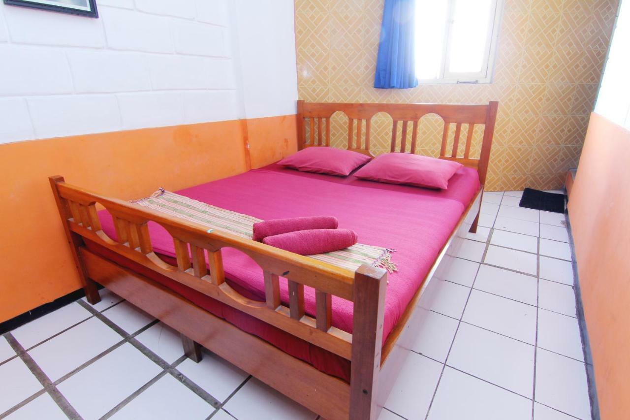 Neo Moritz Homestay Бандунг Экстерьер фото